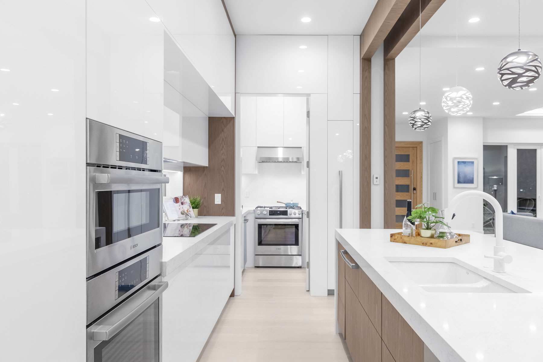 822 Cumberland Crescent